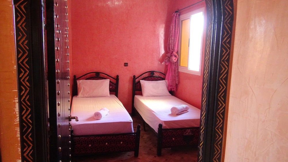 Double Or Twin Room, Shared Bathroom photo 1