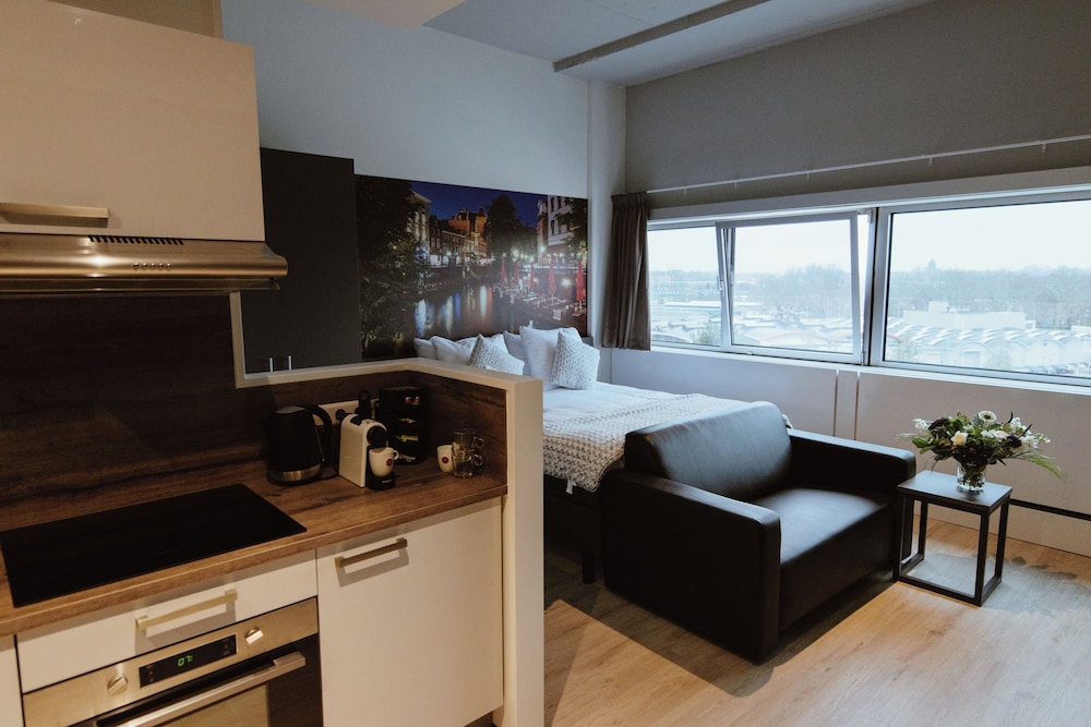 Luxury Studio, 1 Double Bed, Non Smoking, Kitchen photo 3