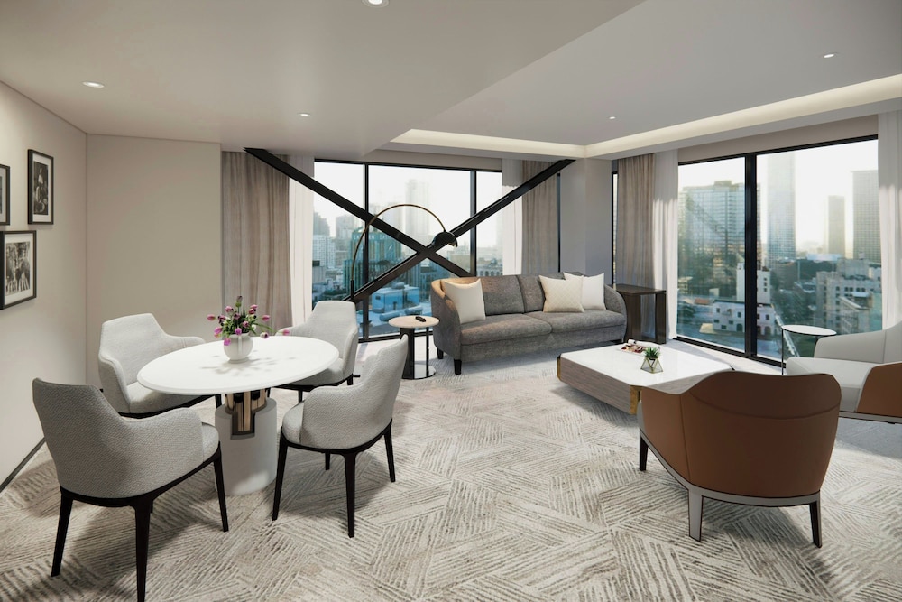 Executive Suite, 1 King Bed - Photo 1