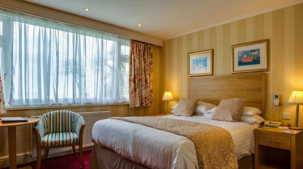 Twin or Family Room with Seaview - Photo 3