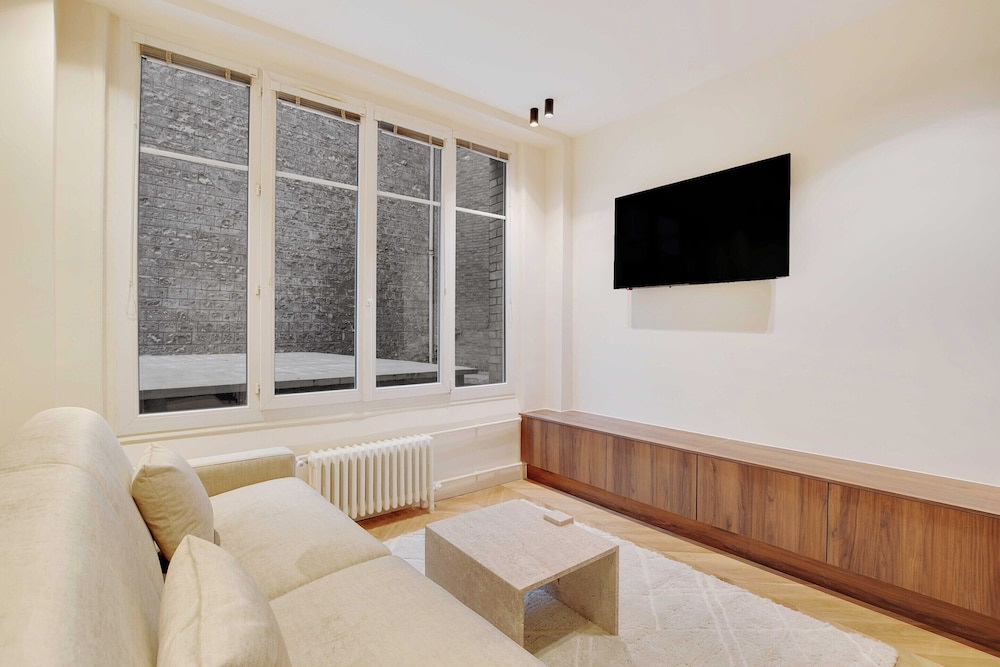 Apartment photo 3