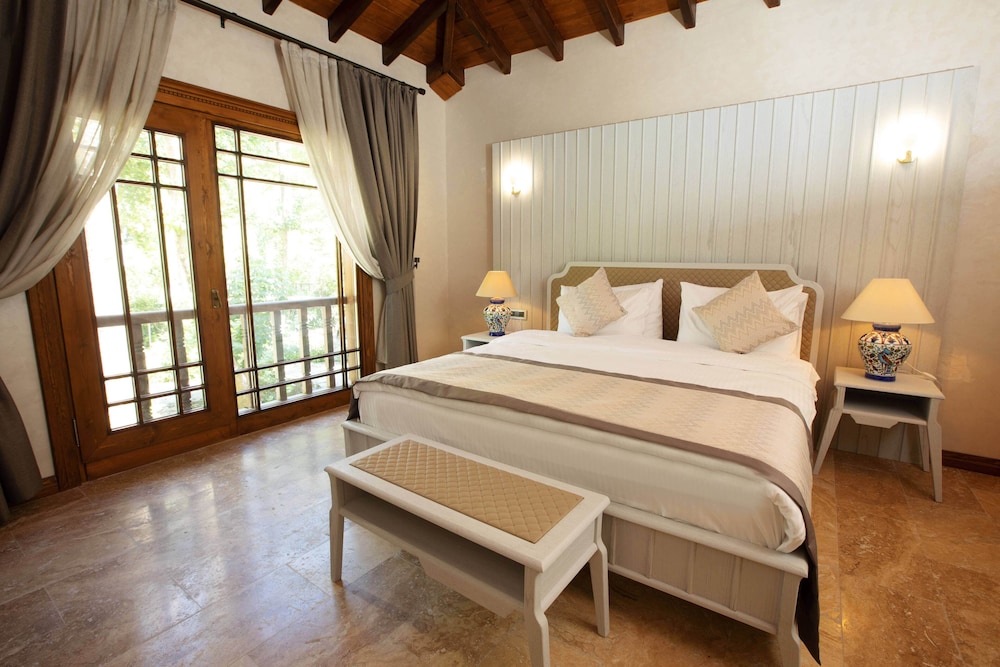 Executive House