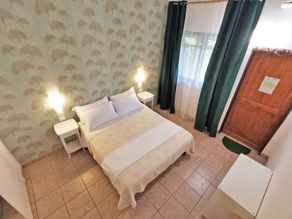 Deluxe Double Room, Accessible photo 3