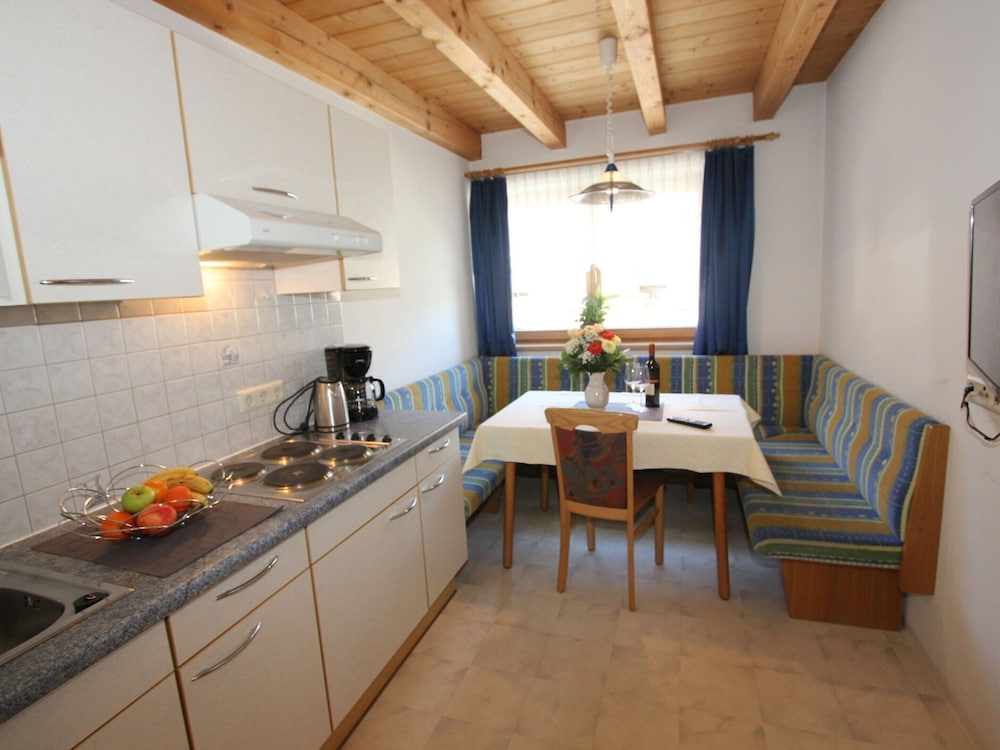 Deluxe Apartment, 2 Bedrooms photo 3