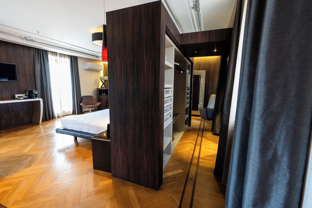 Panoramic Suite