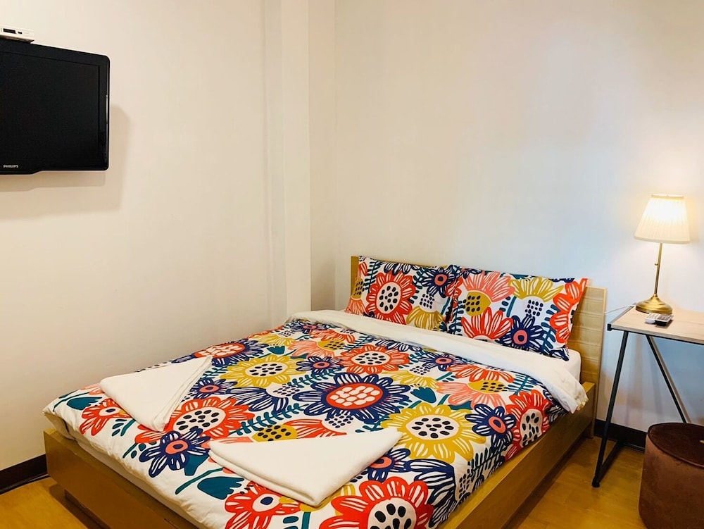 Private Room with Shared Bathroom 12 sq.m (No Window) photo 1