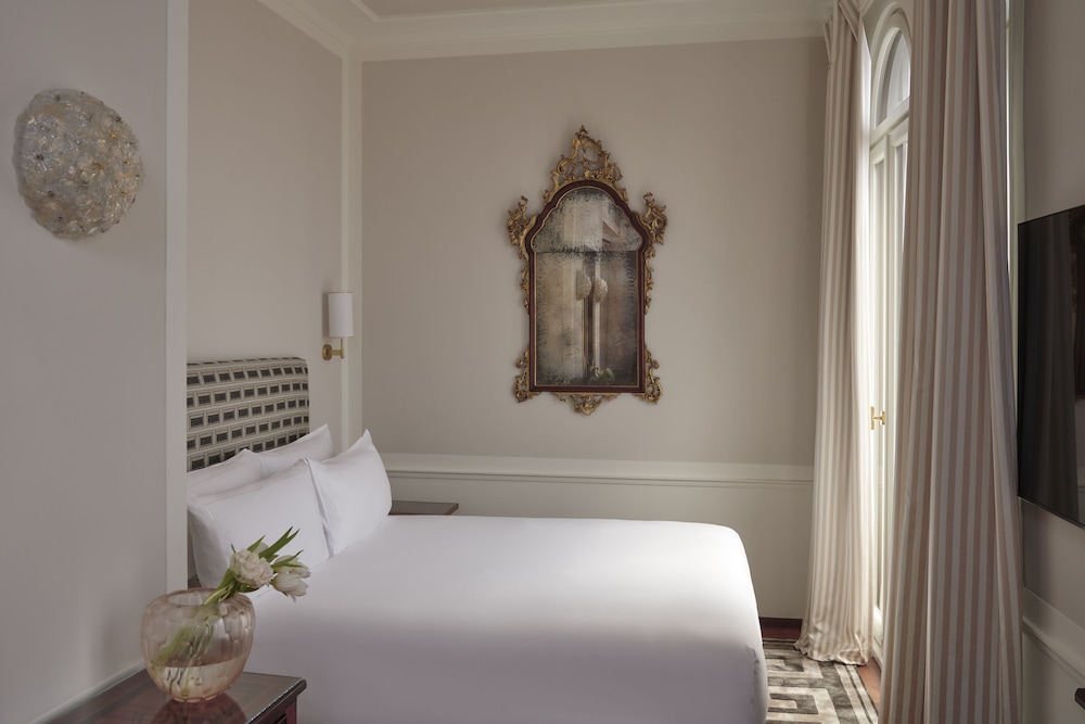 Deluxe Room (Rio Moise)