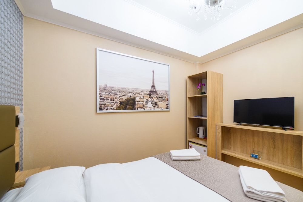 Standard Double Room, No Windows photo 3