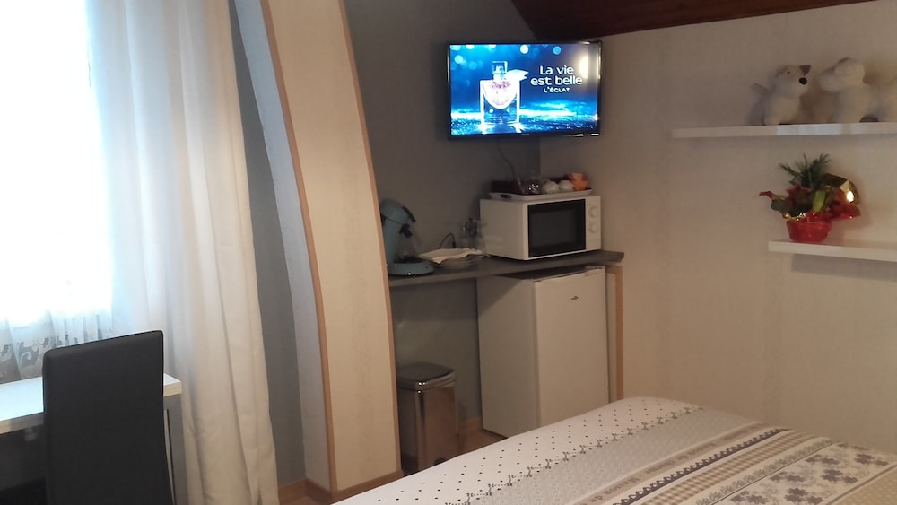 Double Room, 1 King Bed - Photo 2