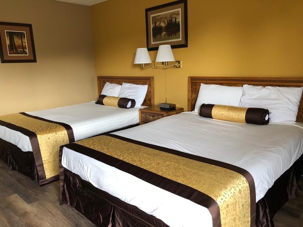 Room, 2 Queen Beds - Photo 2