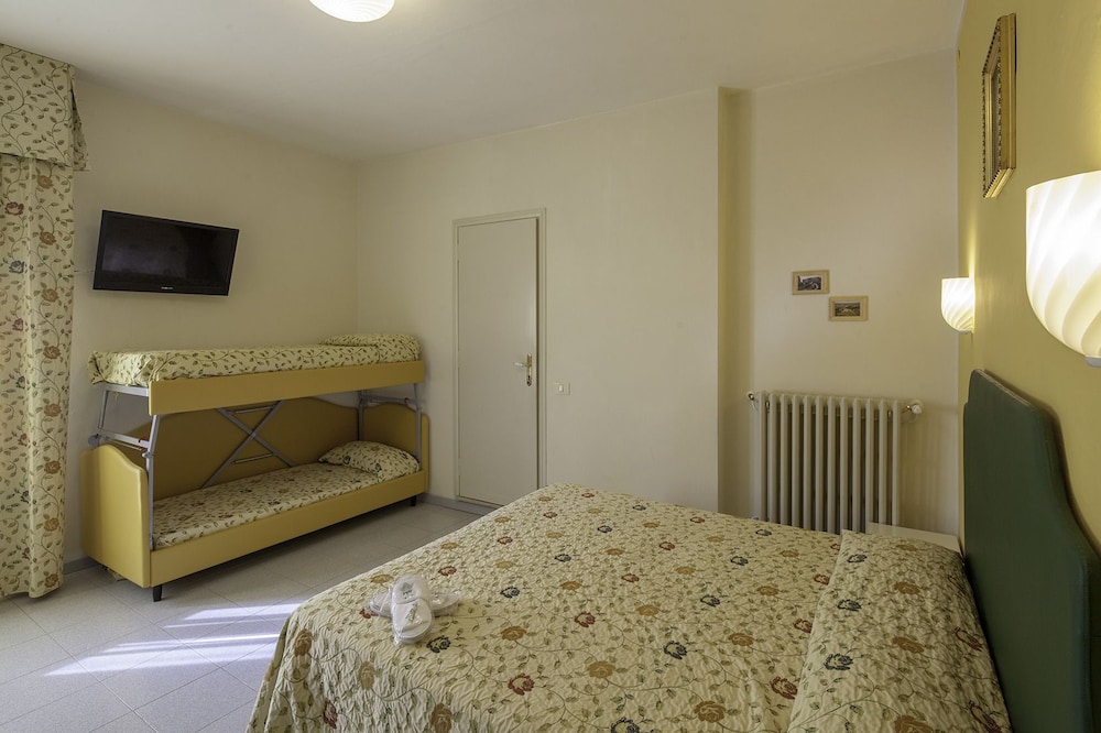 Quadruple Room photo 1
