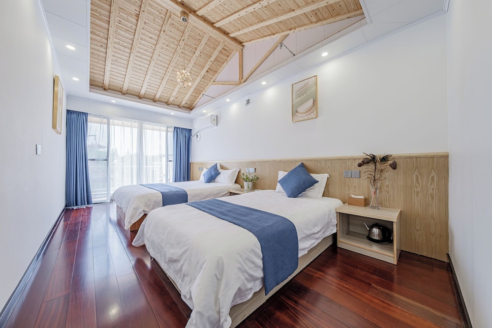 Signature Loft, 2 Bedrooms, Patio, River View photo 3
