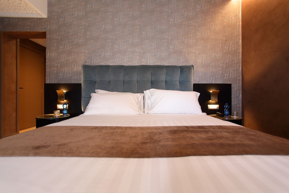 Deluxe Double Room - Photo 4