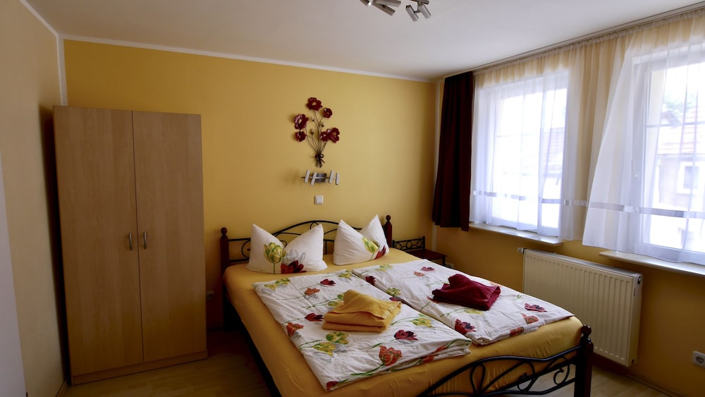 Basic Double Room photo 1