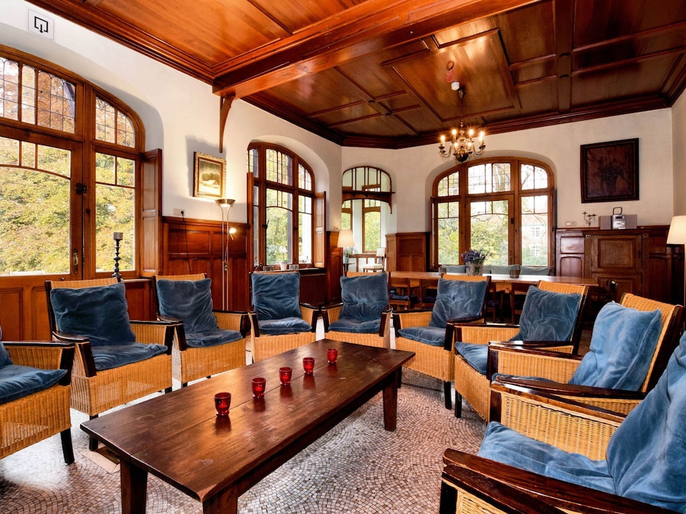 Villa photo 1
