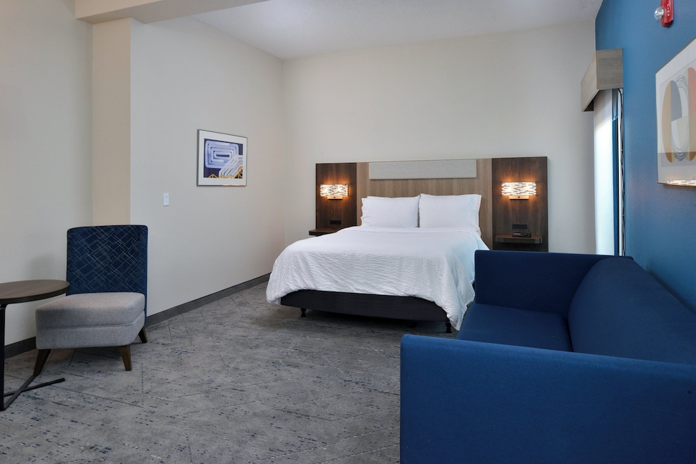 Standard Room, 1 King Bed (Leisure) - Photo 4