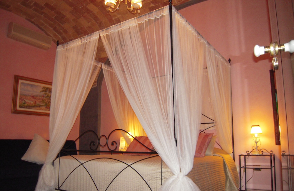 Romantic Suite photo 3