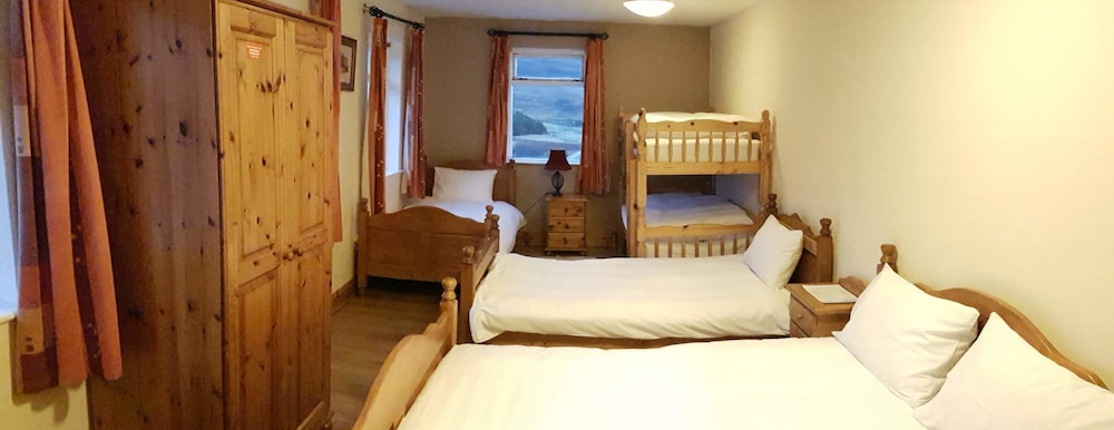 Family Room, Private Bathroom, Sea View photo 1