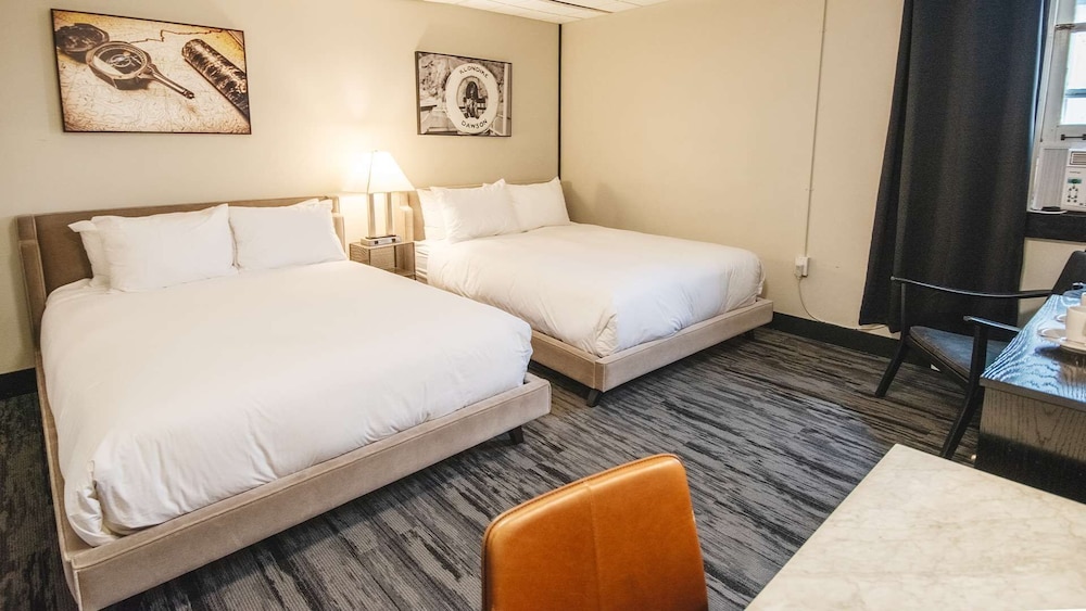 Premium Room, 2 Queen Beds (Coast) photo 3
