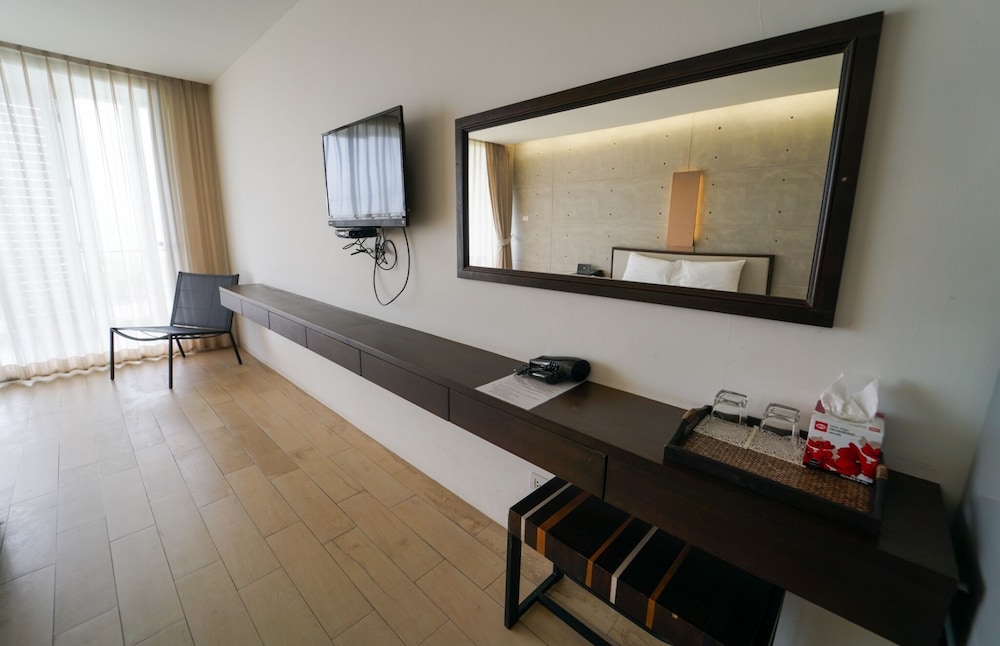 Deluxe Twin Room, Sea View - Photo 3