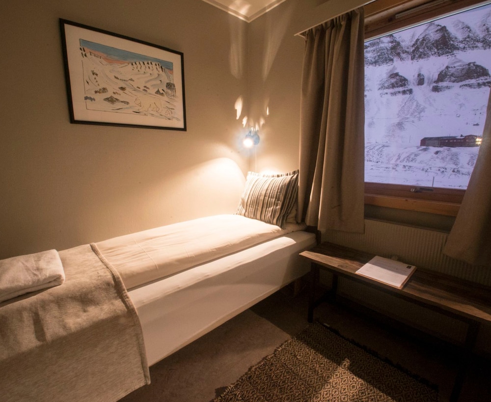 Standard Twin Room, 2 Twin Beds photo 2
