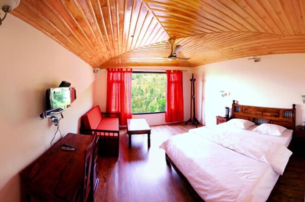 Mud Single Cottage , 1 Double Bed Hill View
