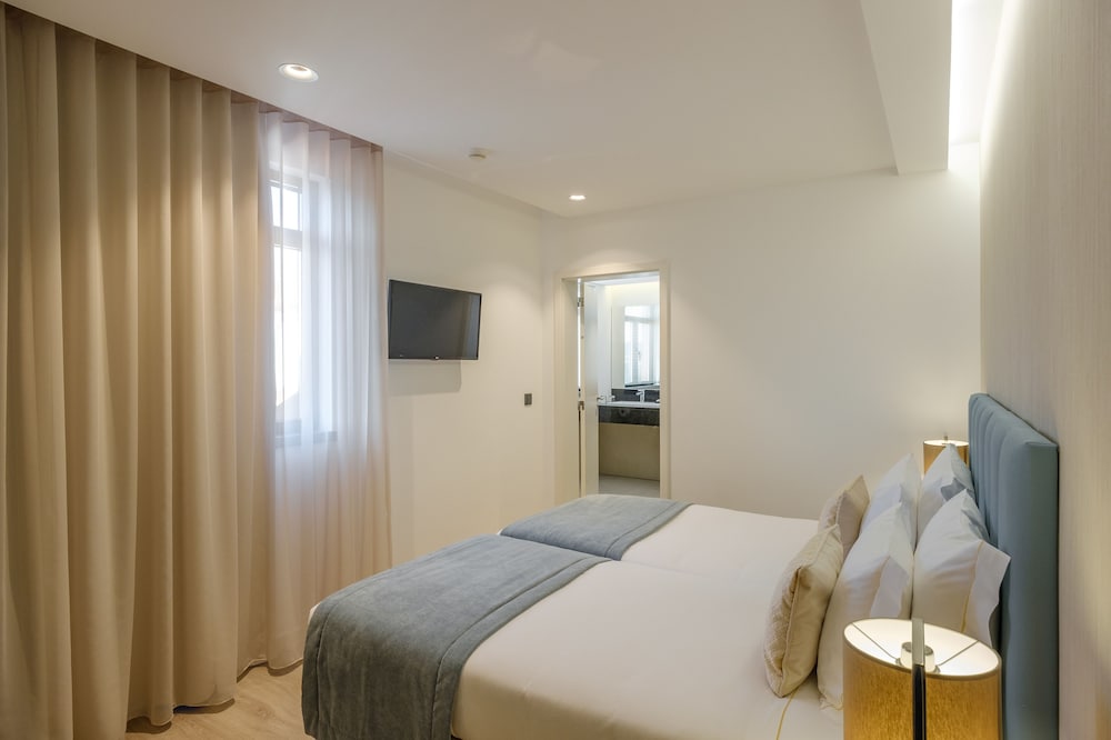 Double or Twin Room - Photo 4