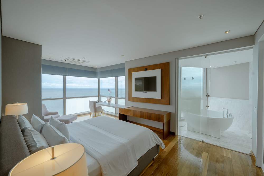 Presidential Suite photo 2