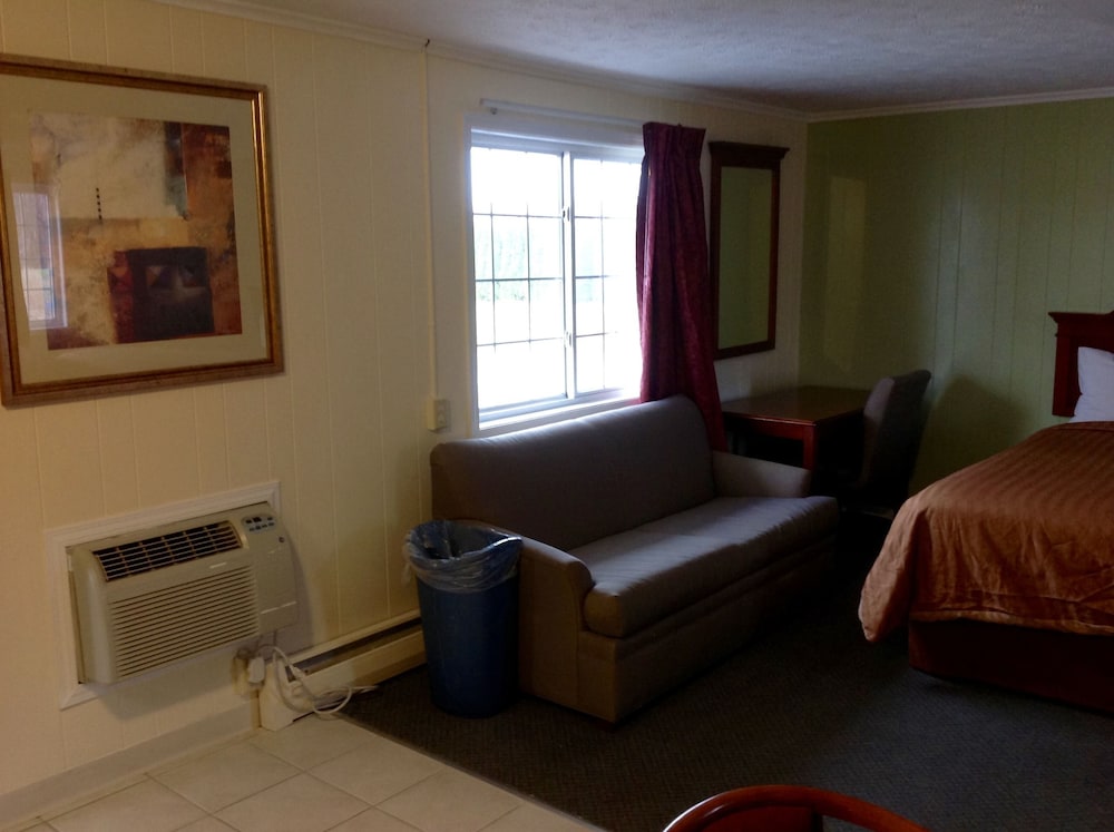 Studio, 2 Queen Beds, Kitchen photo 1