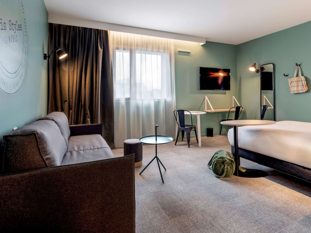 Standard Suite, Multiple Beds - Photo 10