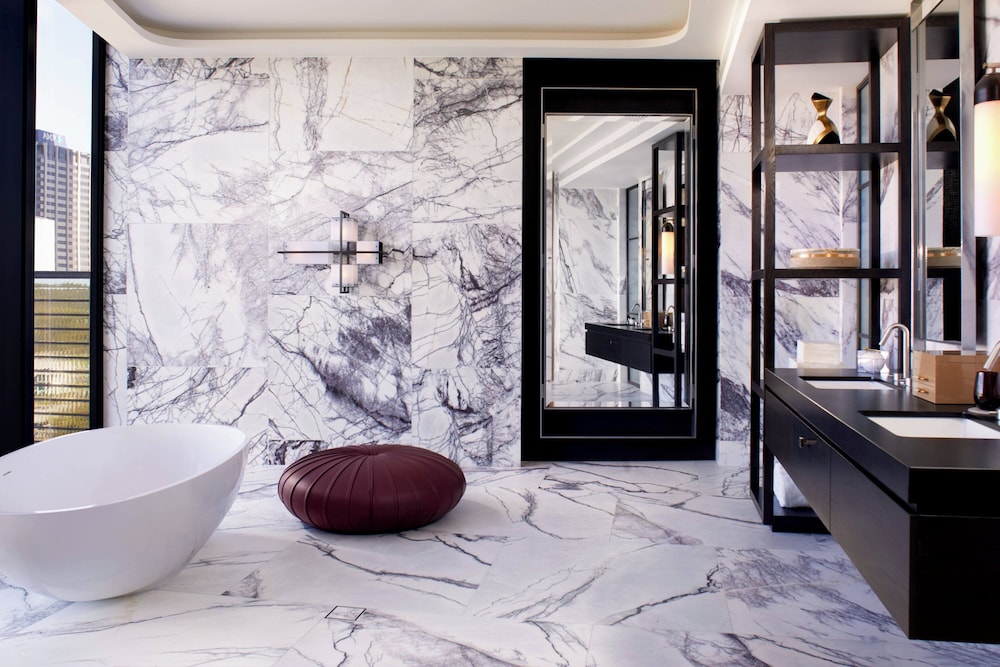 The Ritz-Carlton Suite, Elizabeth Quay River View, 1 King Bed thumbnail 5