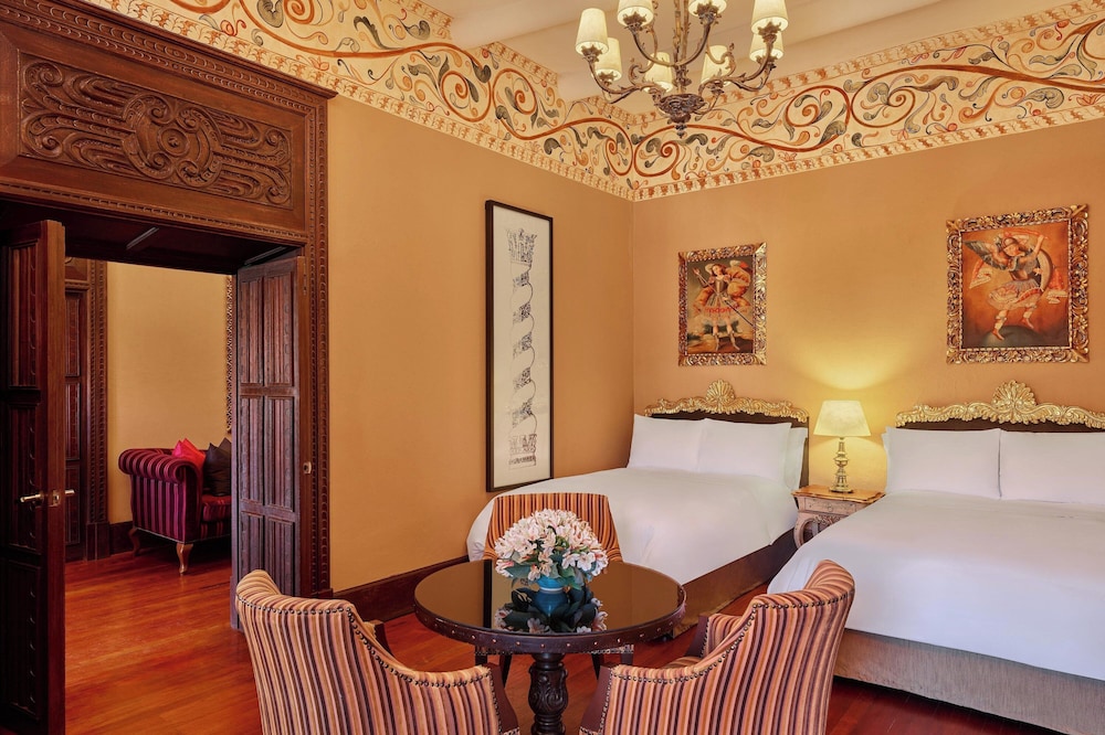 Family Suite, 1 King Bed - Photo 4