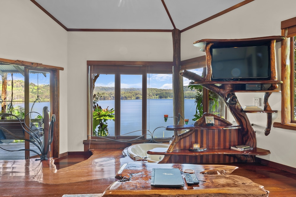 Honeymoon Tree House, Non Smoking, Lake View photo 1