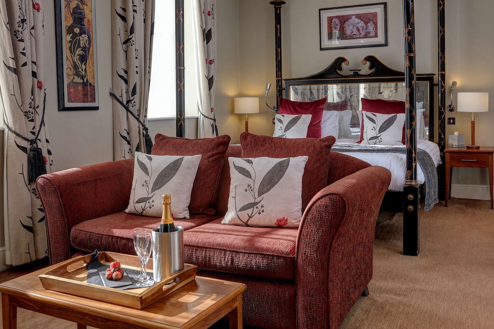 Suite, 1 King Bed, Non Smoking (Four Poster Bed) - Photo 1