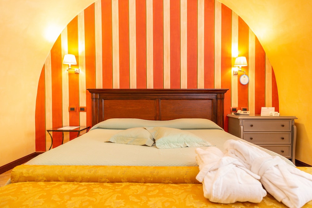 Executive Double Room - Photo 1