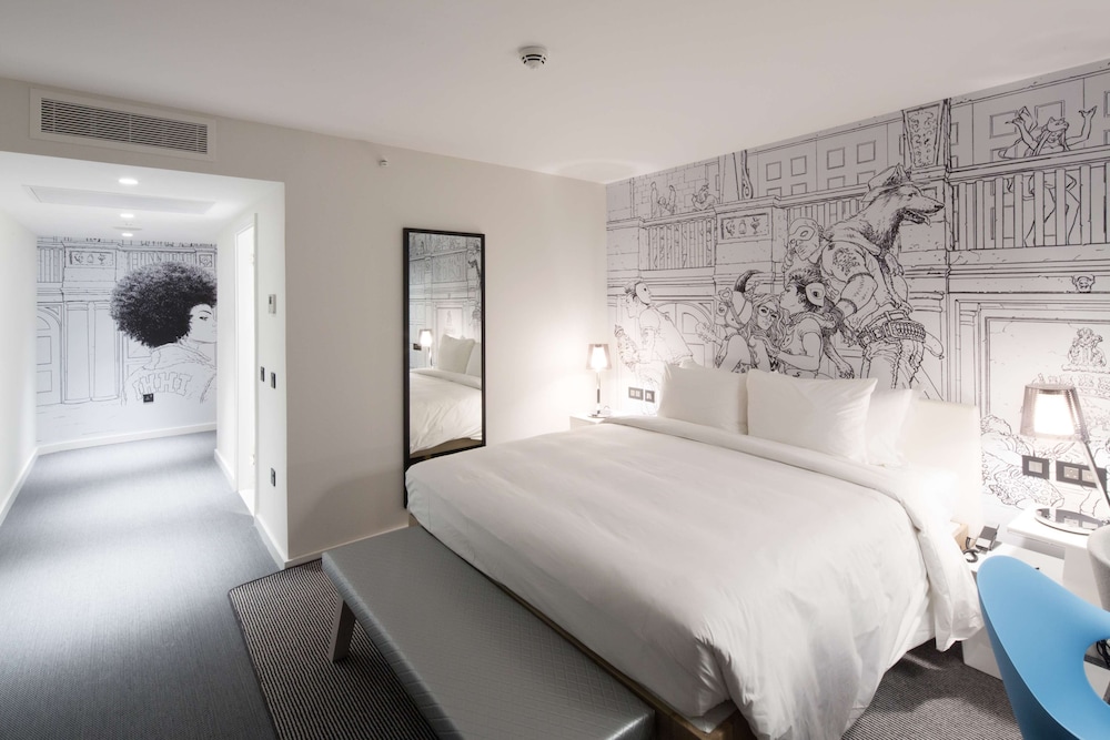 Junior Suite (Stadium View) photo 2