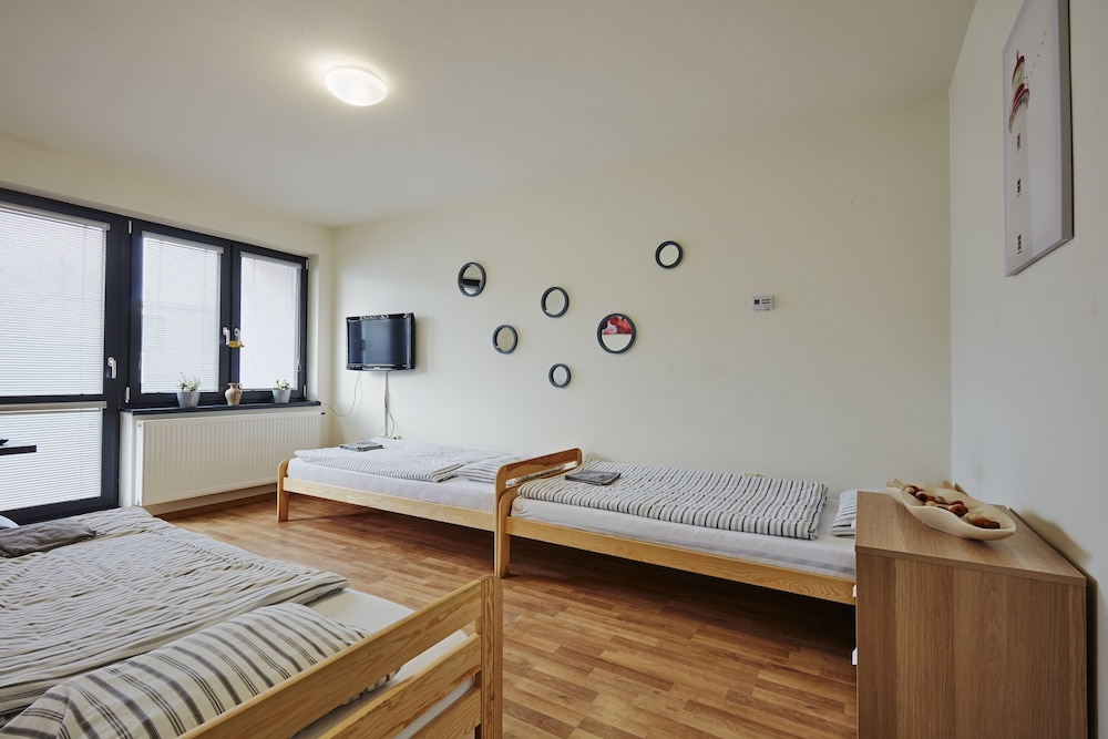 Apartment (5 Guests) photo 3
