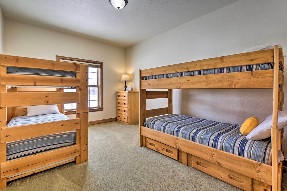 House (4 Bedrooms) photo 2