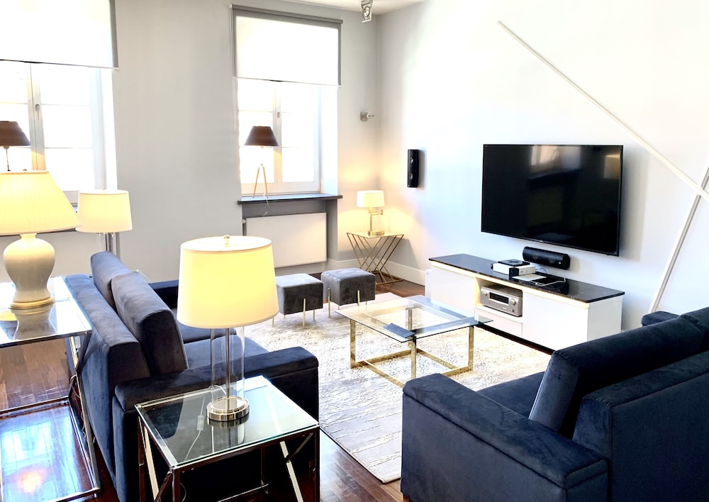 Royal Suite, 3 Bedrooms, 1 Living Room (155 M2)