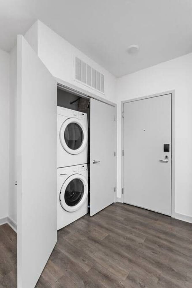 Cozysuites 1BR in Bottleworks Indy Unit 7, Photo 9