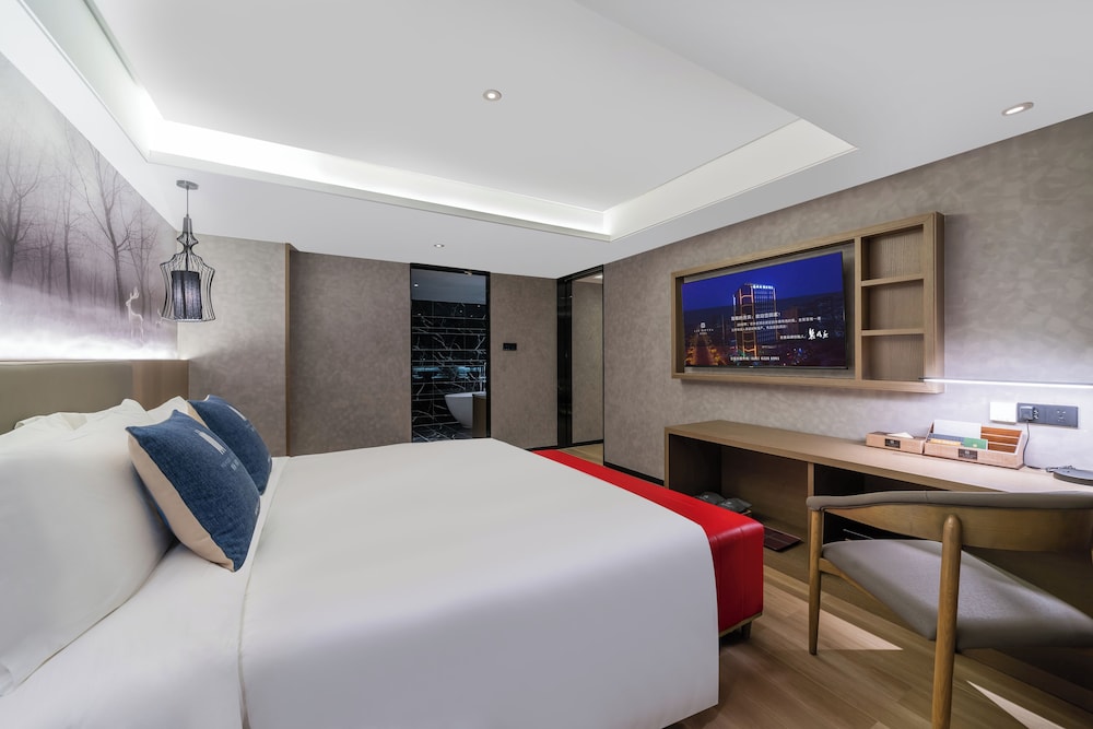 Executive Suite, City View photo 2