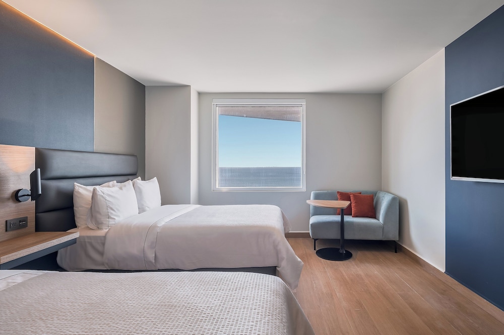 Deluxe Room, 2 Double Beds - Photo 1