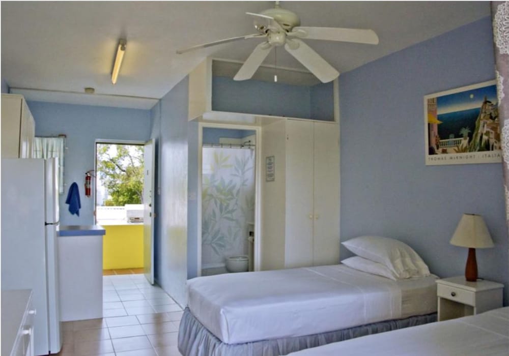 Studio, 2 Twin Beds, Kitchenette photo 1