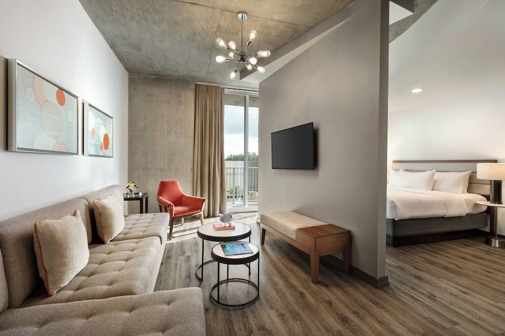 Suite, 1 Bedroom, Balcony