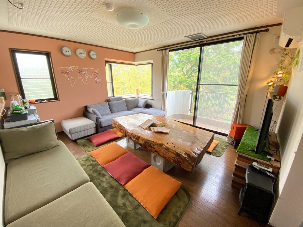 Japanese-style triple room (futon room)