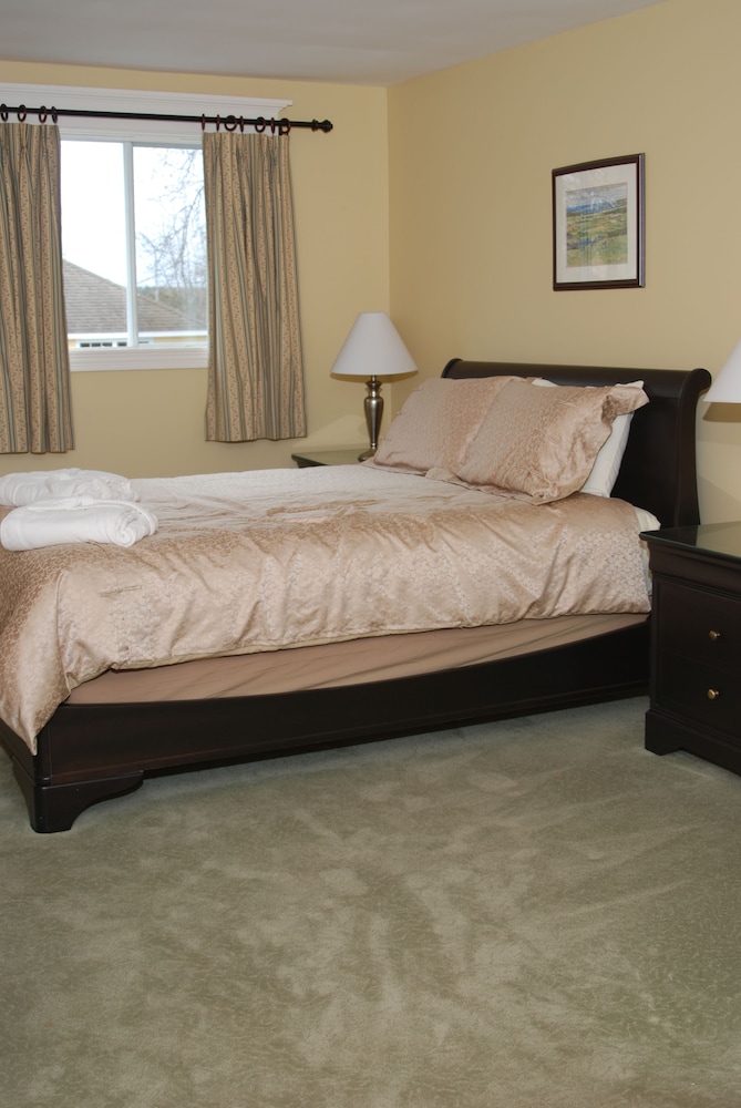 Junior Suite, 1 Queen Bed, Private Bathroom photo 1