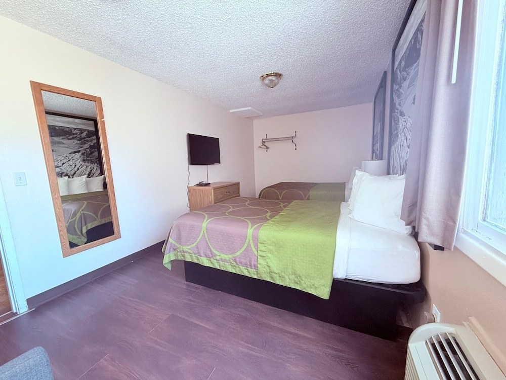 Standard Room, 2 Double Beds, Non Smoking photo 2