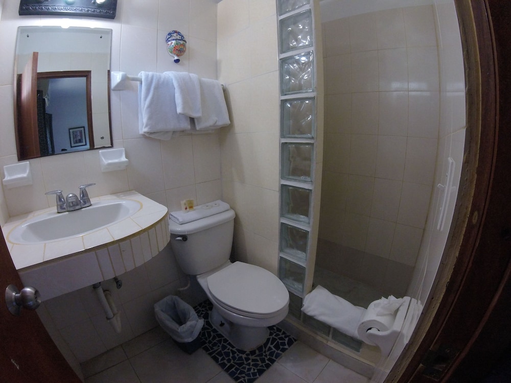 Standard Twin Room photo 2