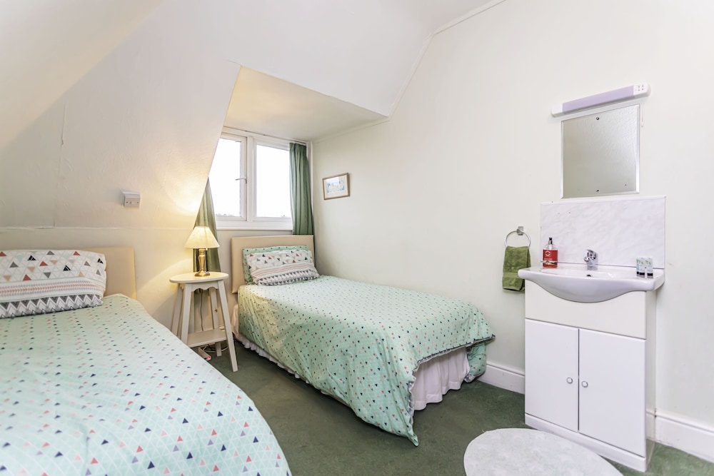 Standard Twin Room, Shared Bathroom, Garden View photo 1