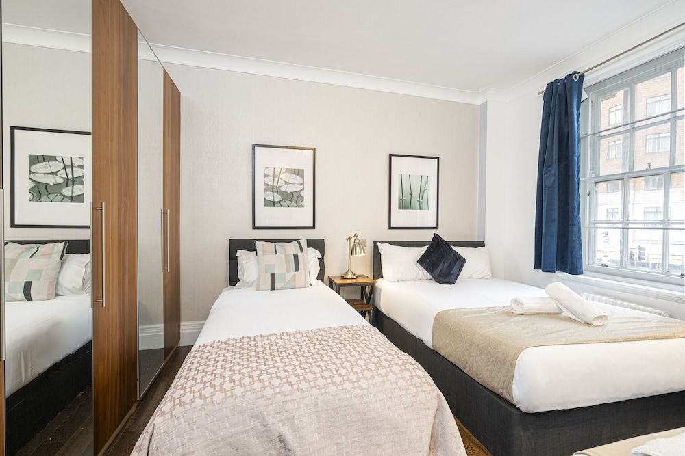 Superior Apartment, Ensuite, City View photo 2
